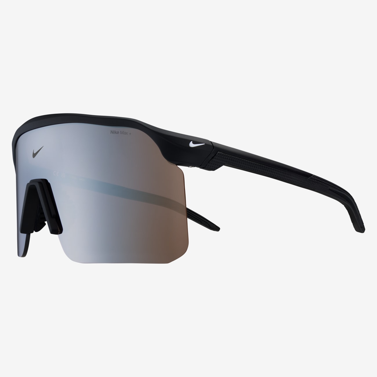 Nike Expedition Shield 1
